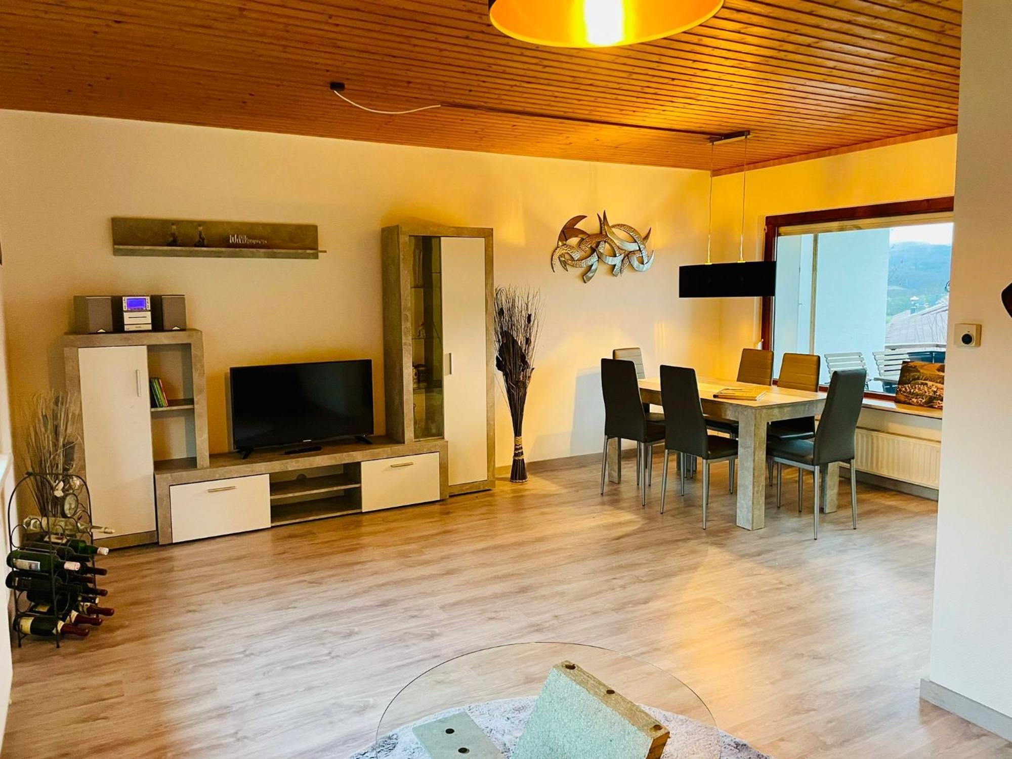 1 - Gemuetlicher Bungalow Am Fusse Der Wasserkuppe Dipperz Dış mekan fotoğraf